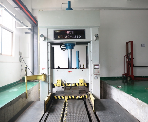 ZhangzhouMolding machine